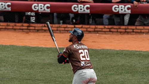 Gigantes del Cibao vencen a las Aguilas en busca de la clasificación