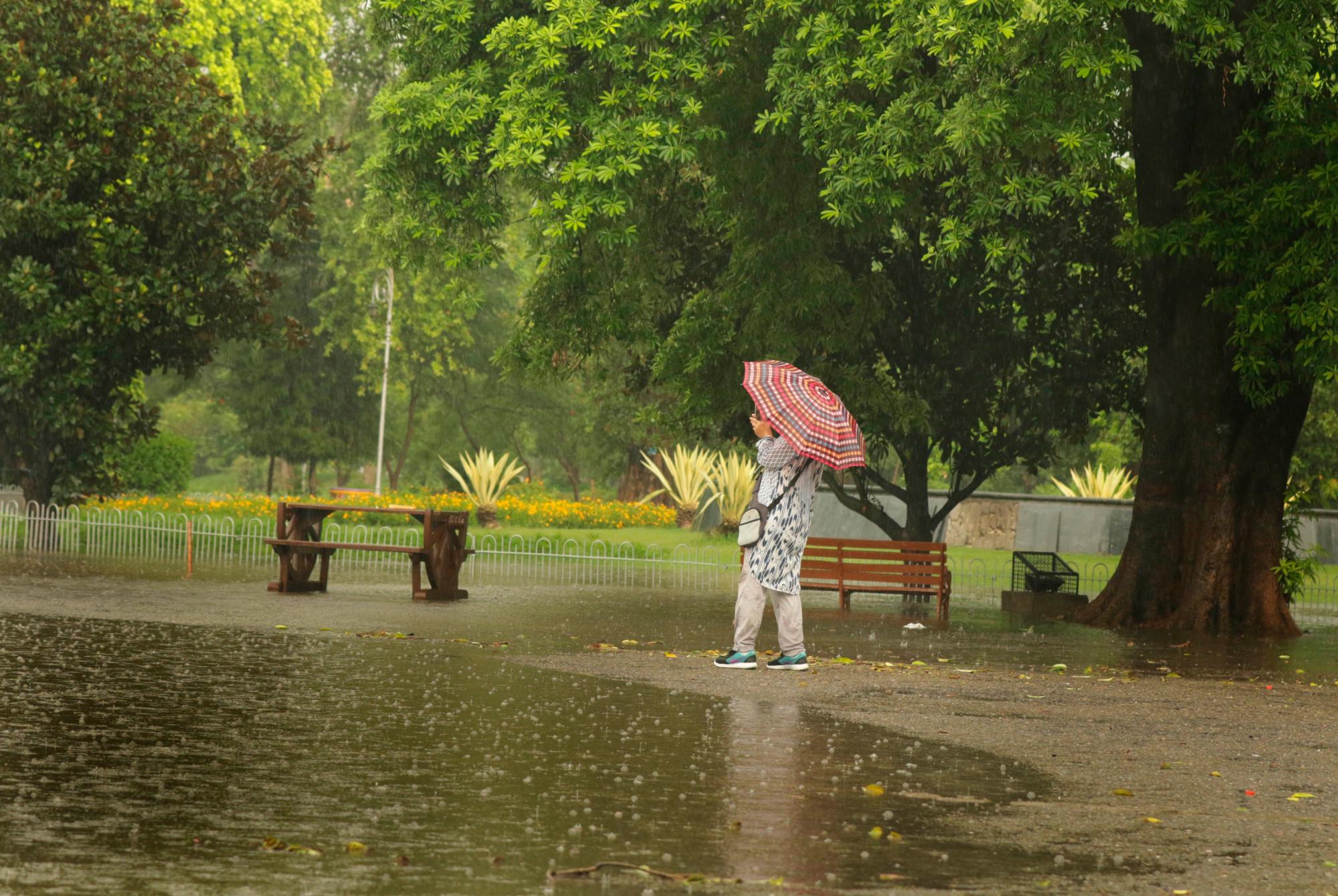 Más de 100 muertos y 7 millones de afectados por lluvias en el sur de