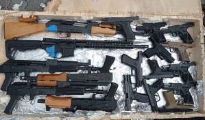 Decomisan cargamento de armas de fuego declaradas como artículos del hogar en puerto de Haina