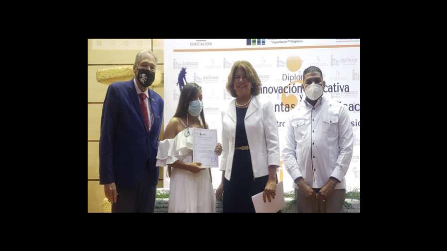 Entidades entrenan en Innovación Educativa a 75 docentes de arte y música de todo el país Entidades entrenan en Innovación Educativa a 75 docentes de arte y música de todo el país