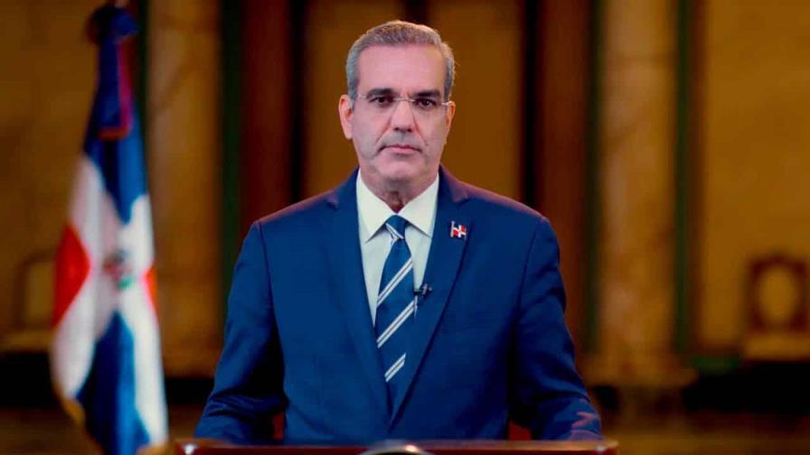 Presidente lamenta accidente en el que murieron nueve personas en el AILA