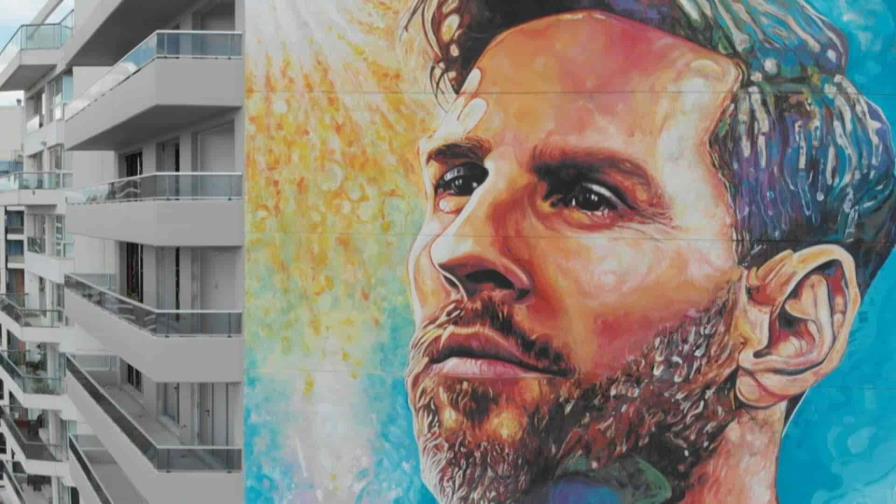 Un mural en los cielos para Messi en su natal Rosario