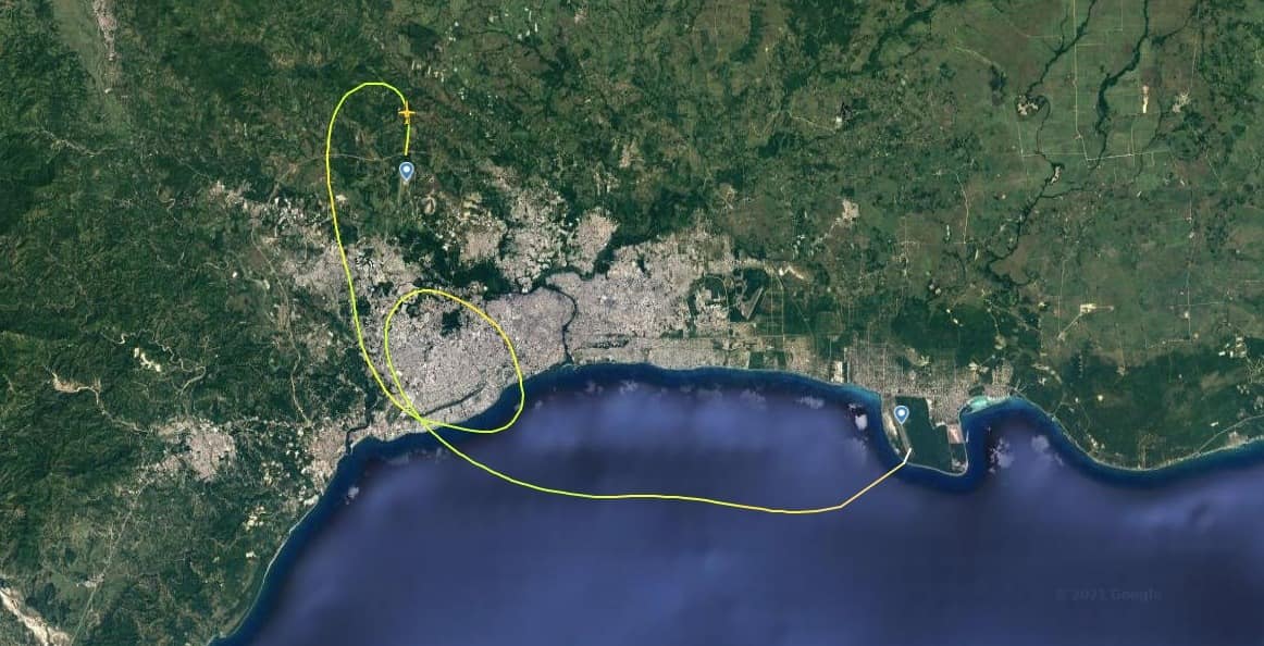 De acuerdo con la trayectoria captada por la página flightradar24.com, la aeronave que se estrelló en las inmediaciones del Aeropuerto Internacional de las Américas José Francisco Peña Gómez (AILA) giró de forma circular en el Distrito Nacional antes de tomar dirección hacia el este, donde se precipitó. Según el registro de vuelo, el trayecto de la aeronave, desde su despegue hasta su precipitación, solo duró 14 minutos.