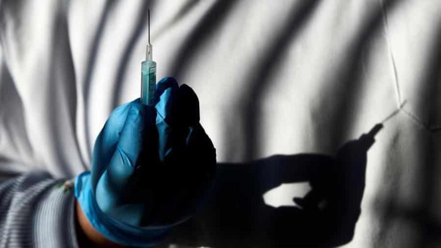 Comité científico de EE.UU. aconseja la dosis de Pfizer y Moderna frente a Janssen