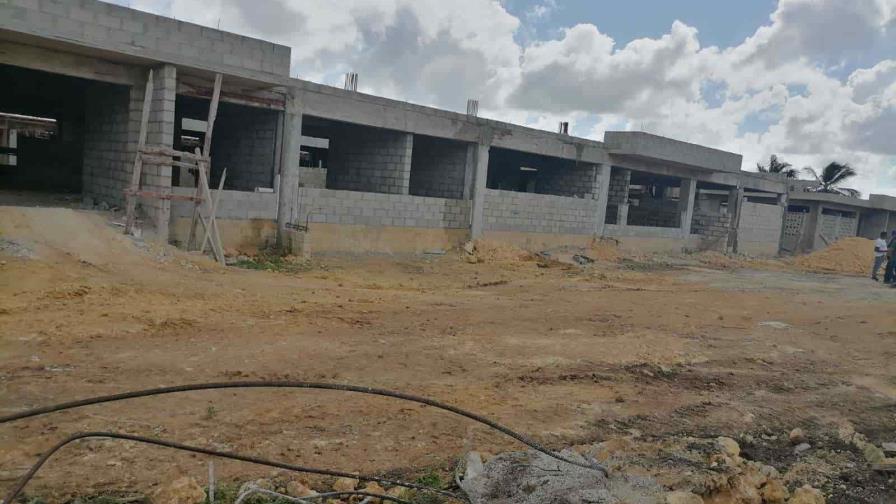 Ministro de Obras Públicas supervisa obras son ejecutadas en Higüey