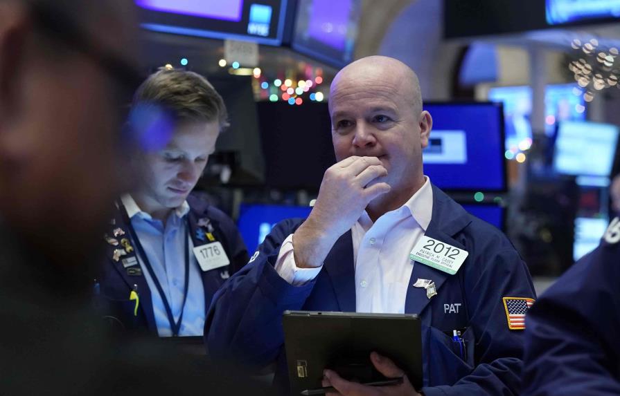 Wall Street se encamina a pérdida semanal, por tecnológicas