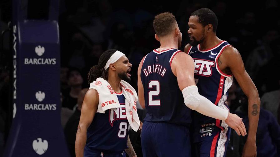 Durant guía a disminuidos Nets a triunfo ante 76ers Durant guía a disminuidos Nets a triunfo ante 76ers
