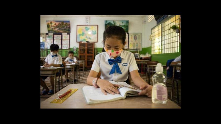 Unicef llama a evitar cierre de escuelas pese a aumento de contagios de COVID-19