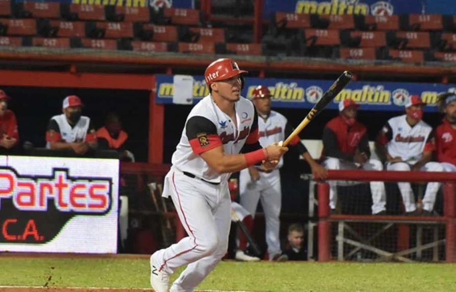 Cardenales vencen a Tiburones y aseguran su clasificación en Béisbol de Venezuela