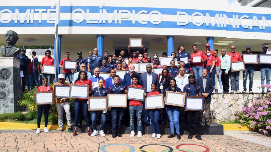 Atletas son reconocidos por el Comité Olímpico Dominicano por labor en Panamericanos Juveniles
