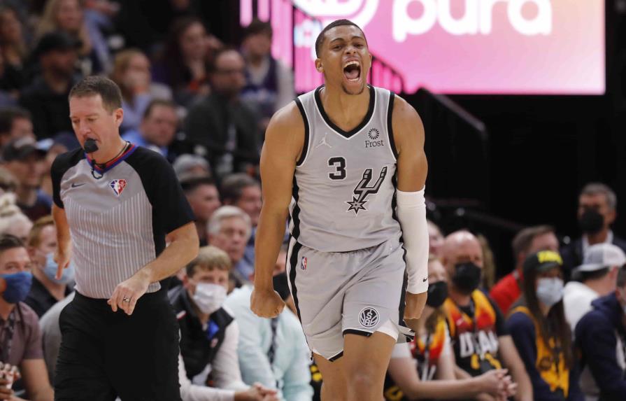 Spurs superan a Jazz y le cortan racha de ocho triunfos