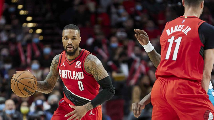 Lillard anota 43 puntos; Blazers cortan racha de siete derrotas