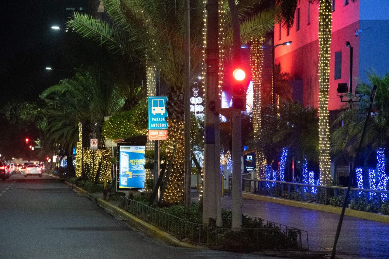 Adornos navideños en el Distrito Nacional