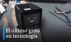 Este robot te acompaña cuando trabajas desde casa