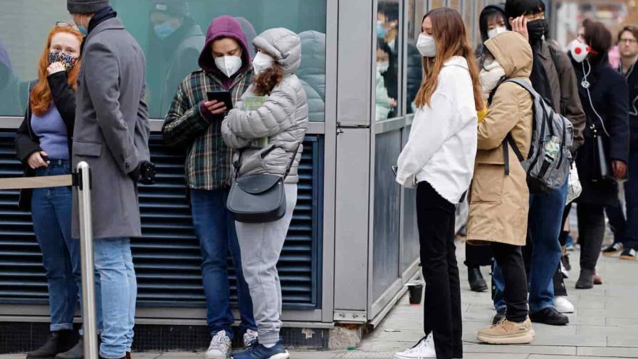 Restricciones por covid-19 crecen en el mundo y aumenta la presión sobre los no vacunados Restricciones por covid-19 crecen en el mundo y aumenta la presión sobre los no vacunados
