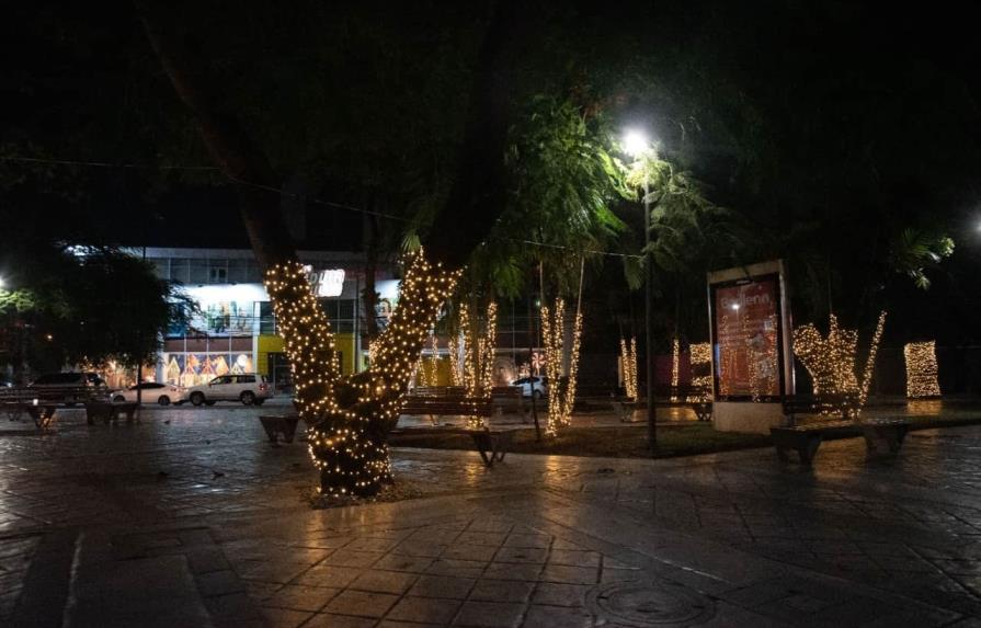 El colorido de la Navidad adorna las principales avenidas del Distrito Nacional