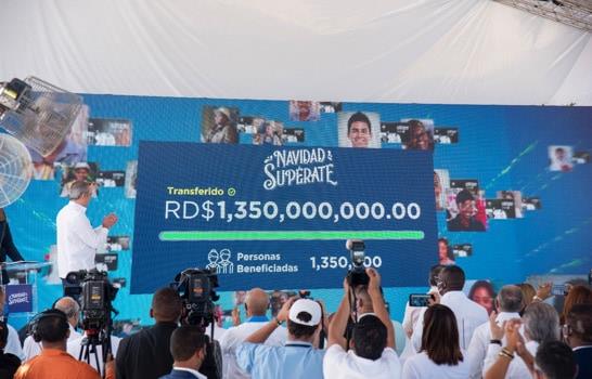 Gobierno entrega bono navideño de RD$1,000 a beneficiarios de Supérate