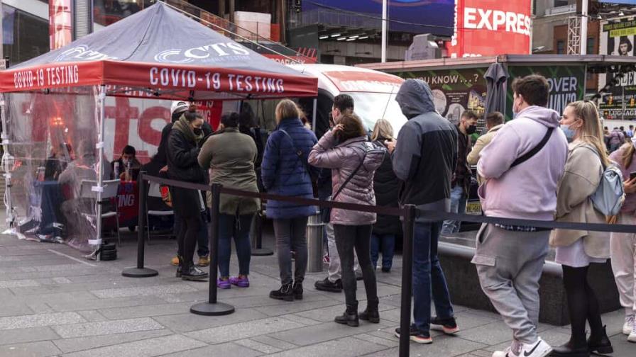 Nueva York supera cifra récord de casos COVID; más de 20 mil positivos al día