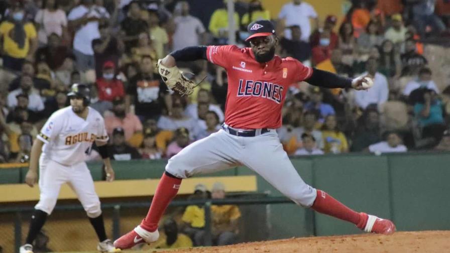 Leones vencen a las Águilas 12-9 en juego de miniplayoffs y obligan a un partido decisivo