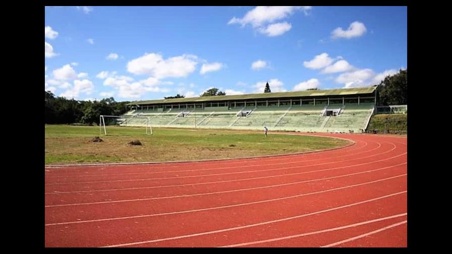 Siguen demandas contra ocupantes ilegales del complejo deportivo de La Barranquita