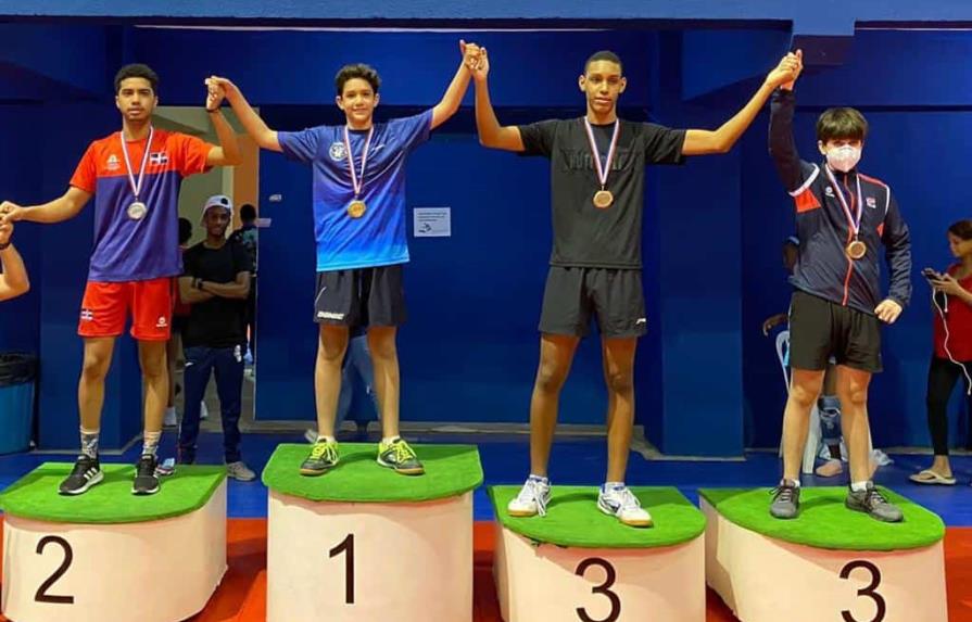 Dominicano de 14 años gana el campeonato nacional superior de tenis de mesa