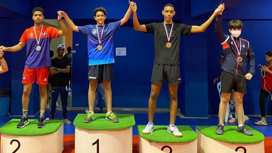 Dominicano de 14 años gana el campeonato nacional superior de tenis de mesa
