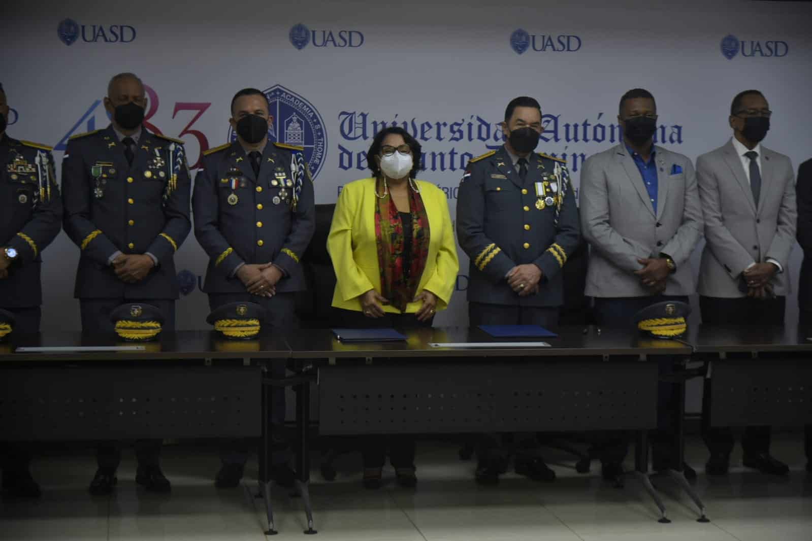 
La Policía Nacional y la Universidad Autónoma de Santo Domingo (UASD) firmaron un acuerdo.
