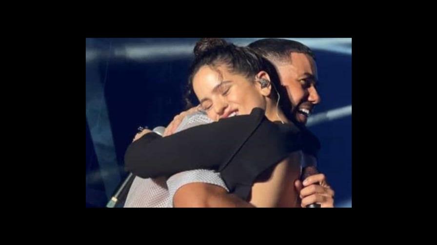 Las palabras de Romeo Santos a Rosalía tras cantar de sorpresa Obsesión en el Olímpico