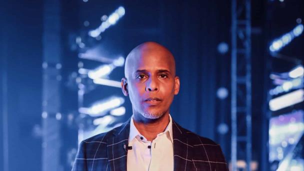 Waddys Jáquez: “Lo mío con el teatro fue un veneno lento, constante y certero”