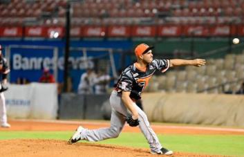 Raúl Valdés es favorito para el draft de reingreso de Lidom