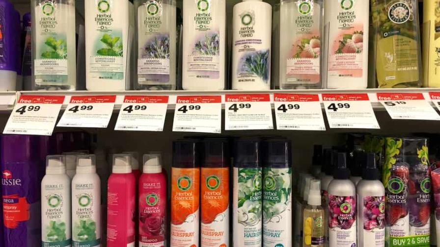 Retiran del mercado productos Pantene y Herbal Essences en aerosol por riesgo de cáncer