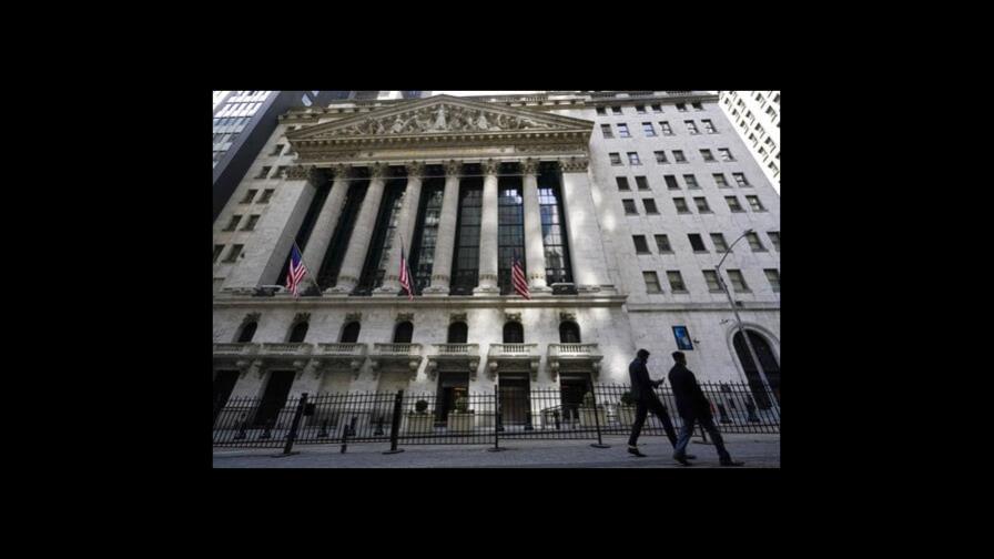 Wall Street repunta al mediodía