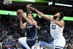 Reemplazos de Mavericks ayudan a derrotar a Timberwolves