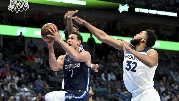 Reemplazos de Mavericks ayudan a derrotar a Timberwolves