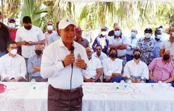 PRM juramenta a cientos de dirigentes del PRD, entre ellos al expresidente de Fedodim