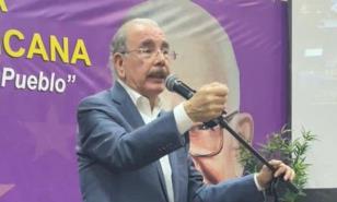 En PLD unos callan, otros observan, pero Gustavo Sánchez defiende a Danilo Medina
