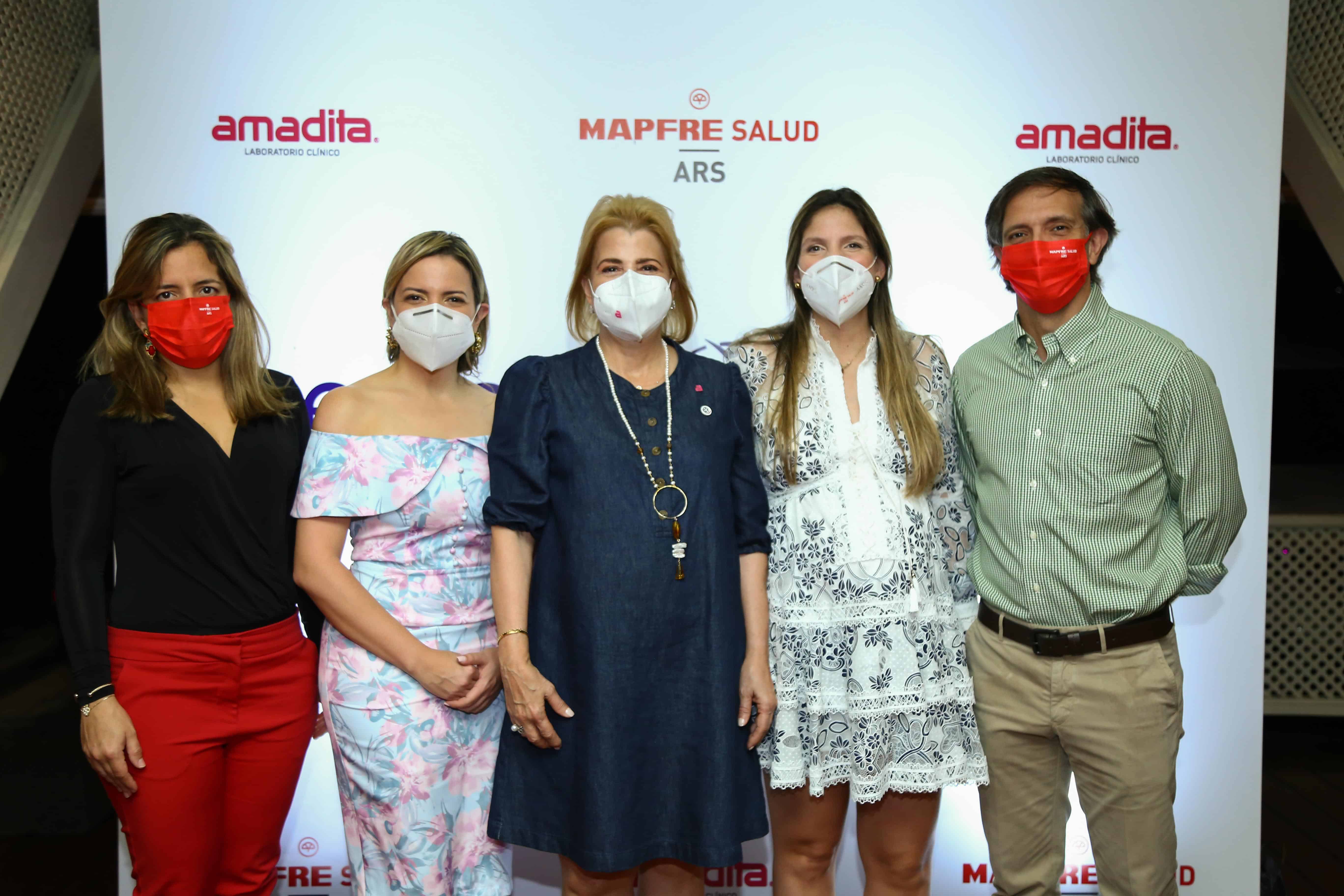 Natasha Quiterio, Dhamelisse Then Vanderhorst, Patricia González Pittaluga, Nicole Bournigal y Giancarlo Brache.