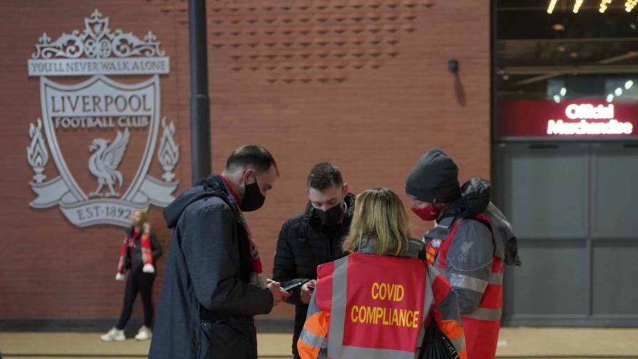 Coronavirus fuerza a suspender dos partidos de la Premier