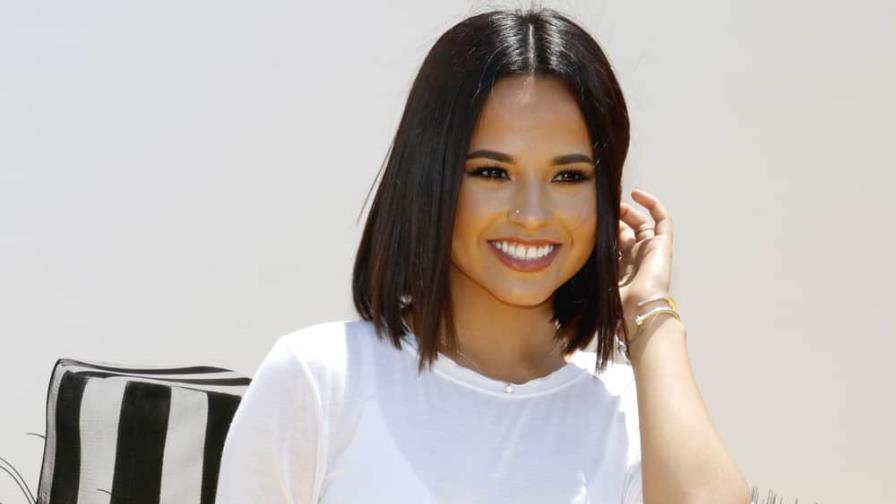 Becky G reveló el por qué de su viaje a Hawái