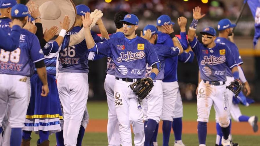 Los Charros ganan y van por la cima en el béisbol de México