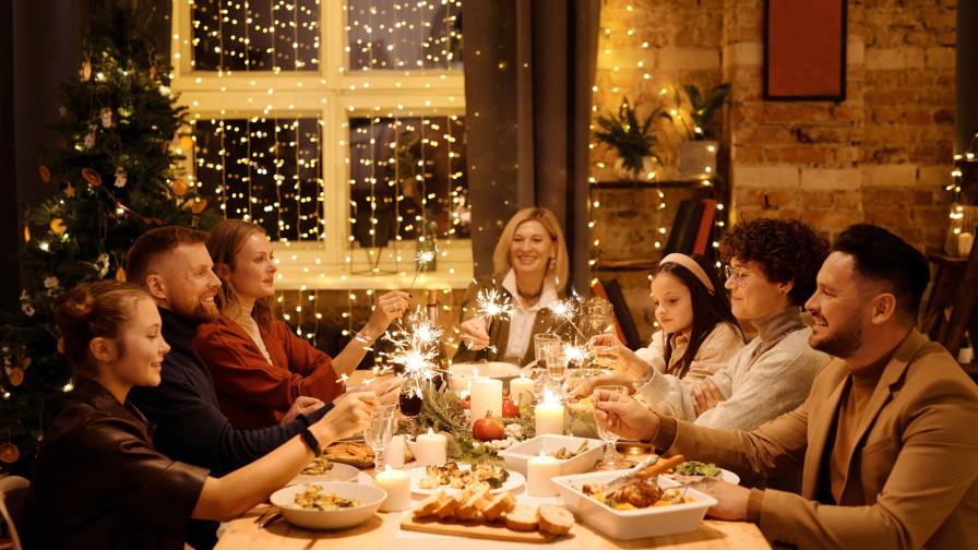 5 actividades familiares para entretener a los pequeños en la cena de Navidad 5 actividades familiares para entretener a los pequeños en la cena de Navidad