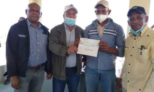 El Instituto Agrario distribuye RD$1.3 millones a productores agrícolas de Duvergé
