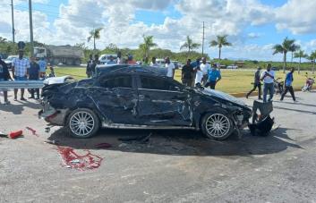 Un muerto y cuatro heridos durante accidente en Bávaro
