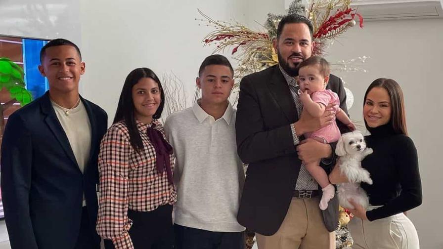 El mensaje de Raphy Pina y su familia en víspera de Navidad El mensaje de Raphy Pina y su familia en víspera de Navidad