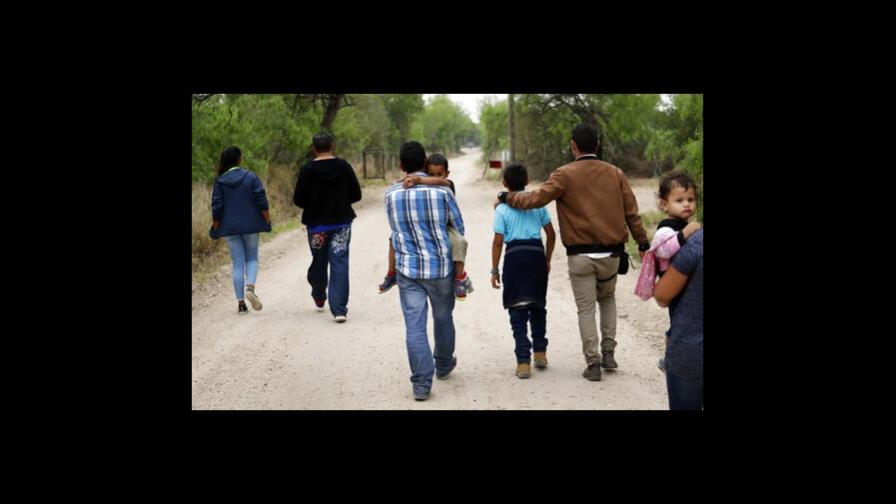 EEUU ya ha reunido a 100 niños migrantes con sus familias EEUU ya ha reunido a 100 niños migrantes con sus familias
