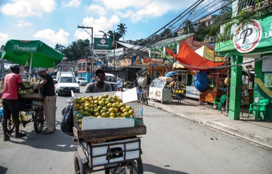 Ambiente festivo predomina en barrios de la ciudad por Nochebuena