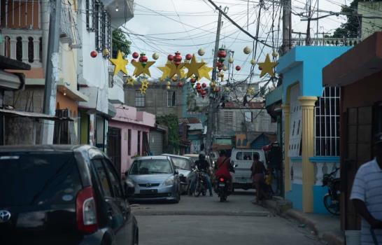 Ambiente festivo predomina en barrios de la ciudad por Nochebuena