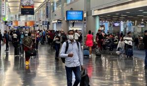 Cancelan vuelos en el sur de Florida con nuevo récord de casos por ómicron