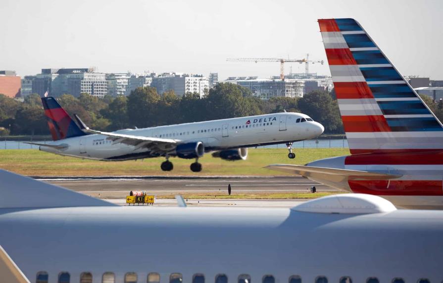 Cientos de vuelos cancelados en Estados Unidos por tercer día consecutivo