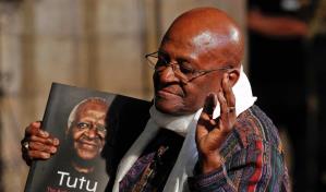 Muere a los 90 años el arzobispo sudafricano y Nobel de la Paz Desmond Tutu